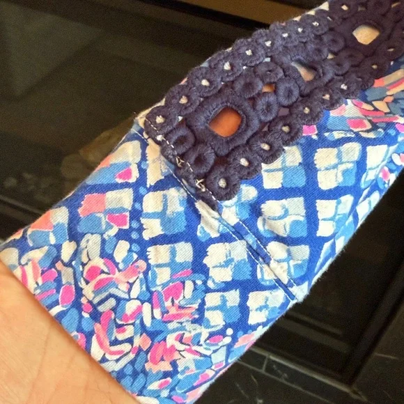 Lilly Pulitzer Skipper Popover Top - Picture 3 of 9